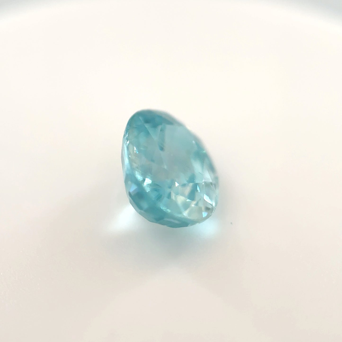 2077-ZR-27 | 2.3ct Zircon | 6.3x8mm