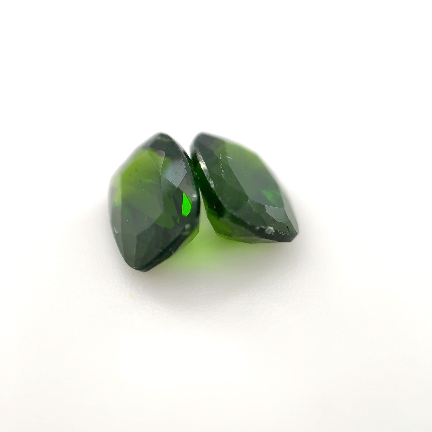 2177-DCR-44 | 1.9ct Chrome Diopside | 5x7mm
