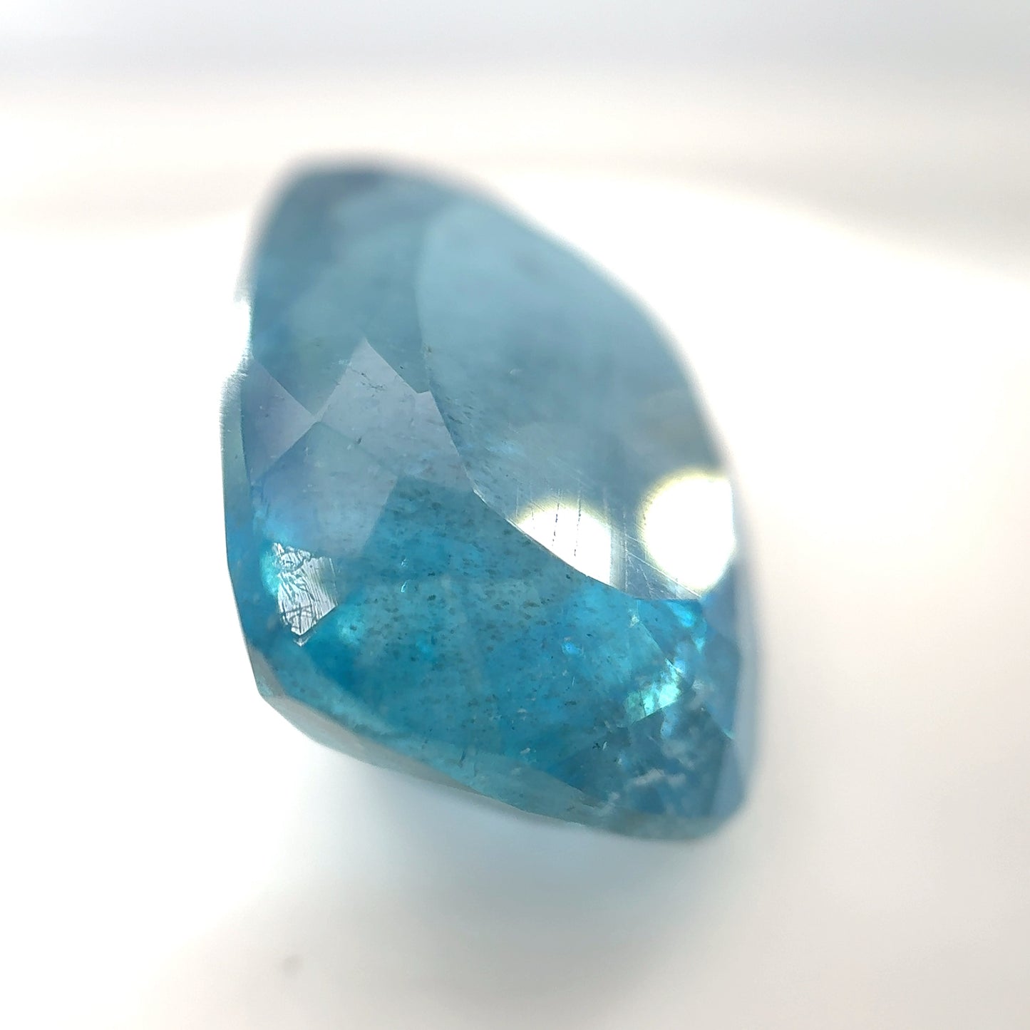 3205-BAQ-187 | 23.3ct Aquamarine | 19.5x15.3mm