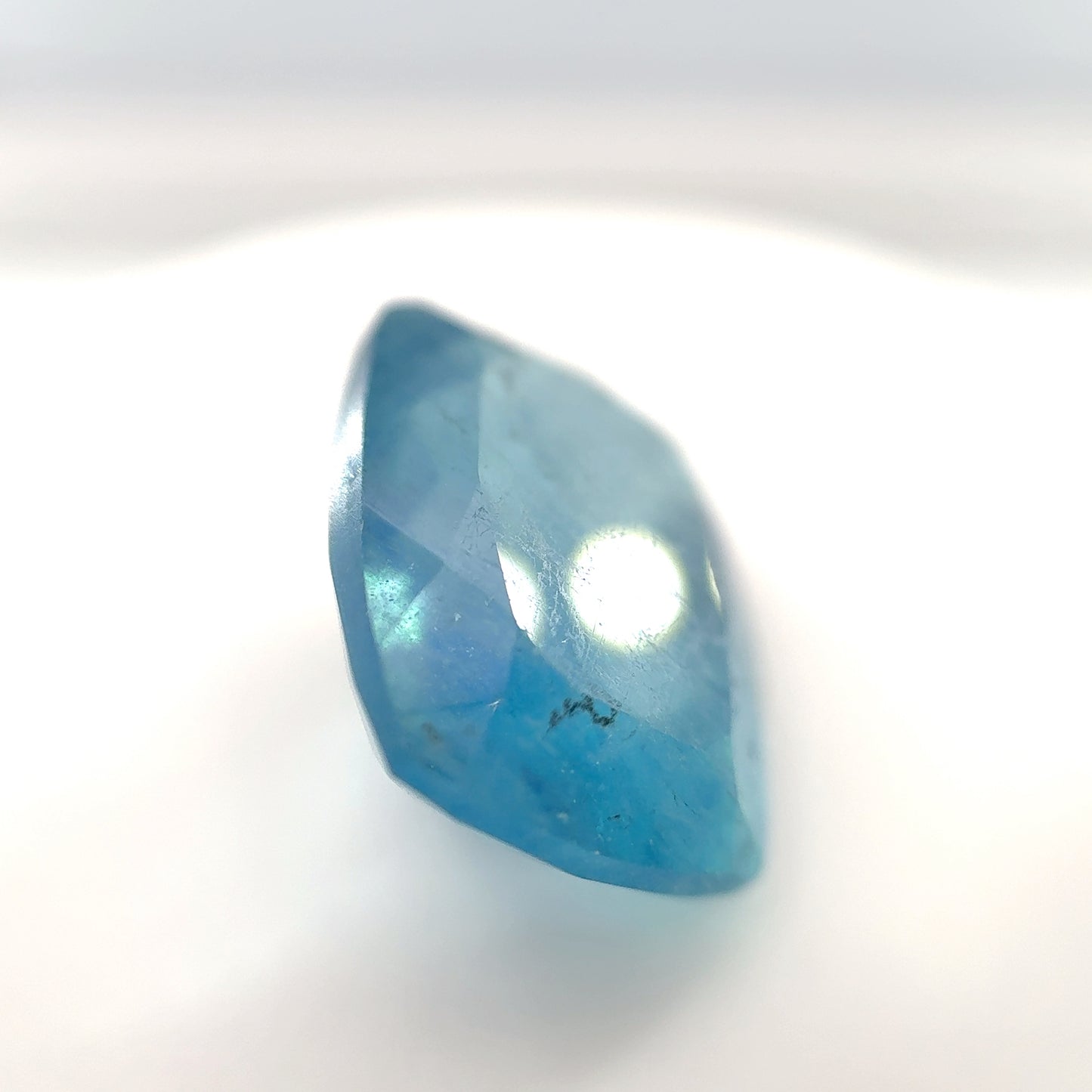3206-BAQ-88 | 11ct Aquamarine | 15.7x12.1mm