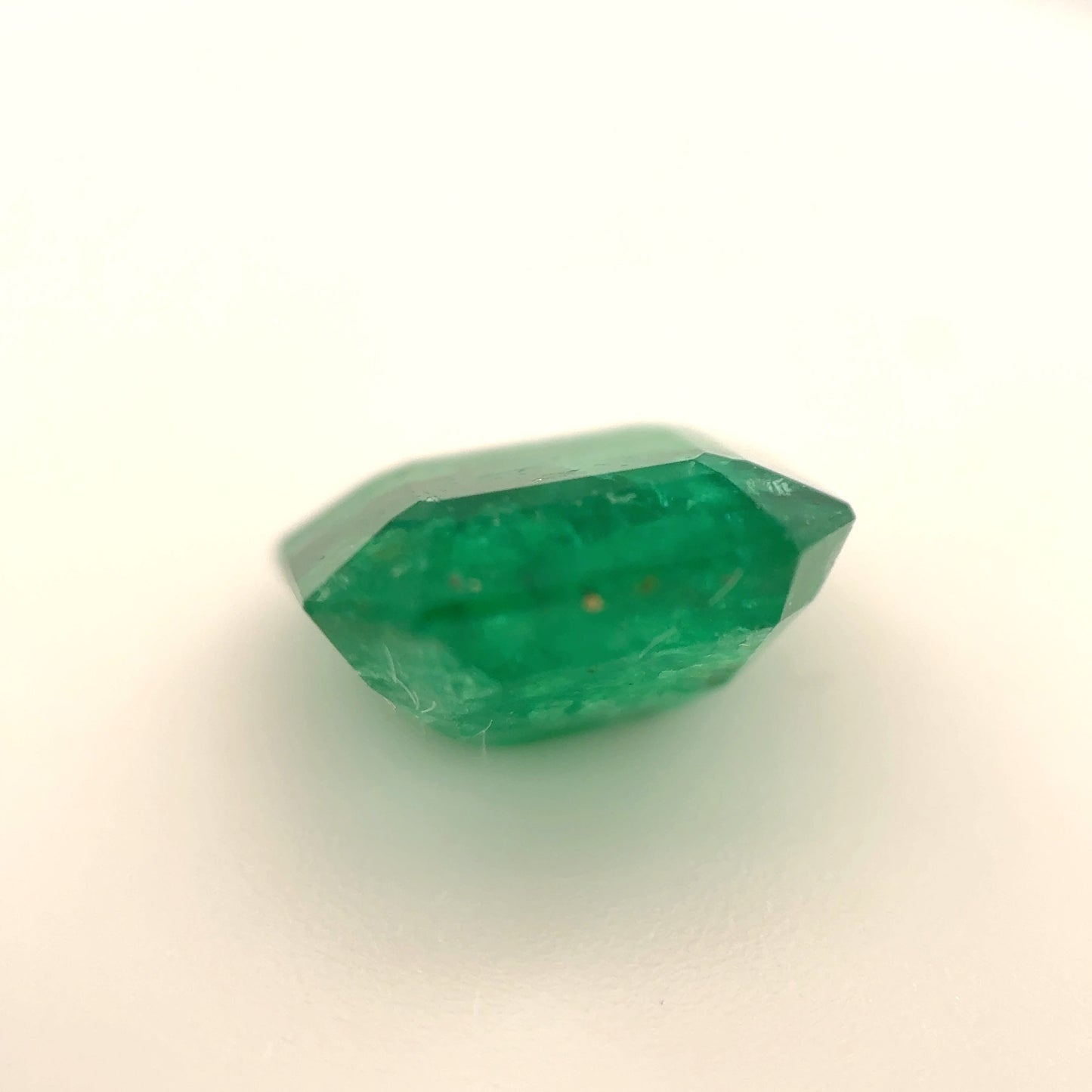 1648-BEM-69 | 1.9ct Emerald | 7.5x8.5mm | Unheated