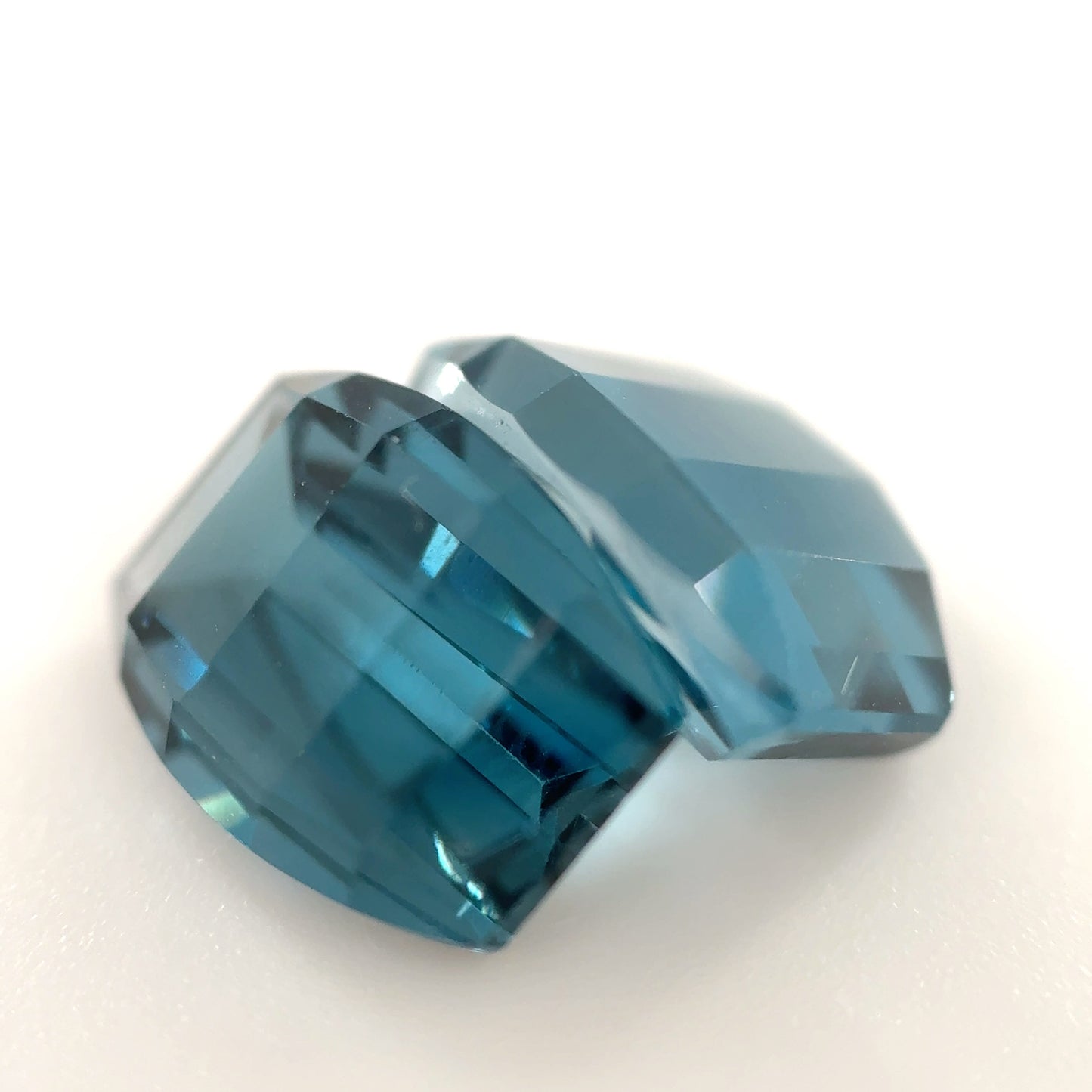 2627-TLB-57 | 5.8ct London Blue Topaz | 7.2x10mm