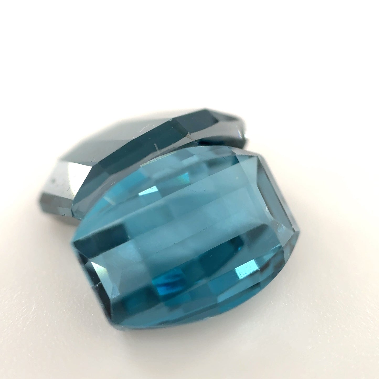2627-TLB-57 | 5.8ct London Blue Topaz | 7.2x10mm