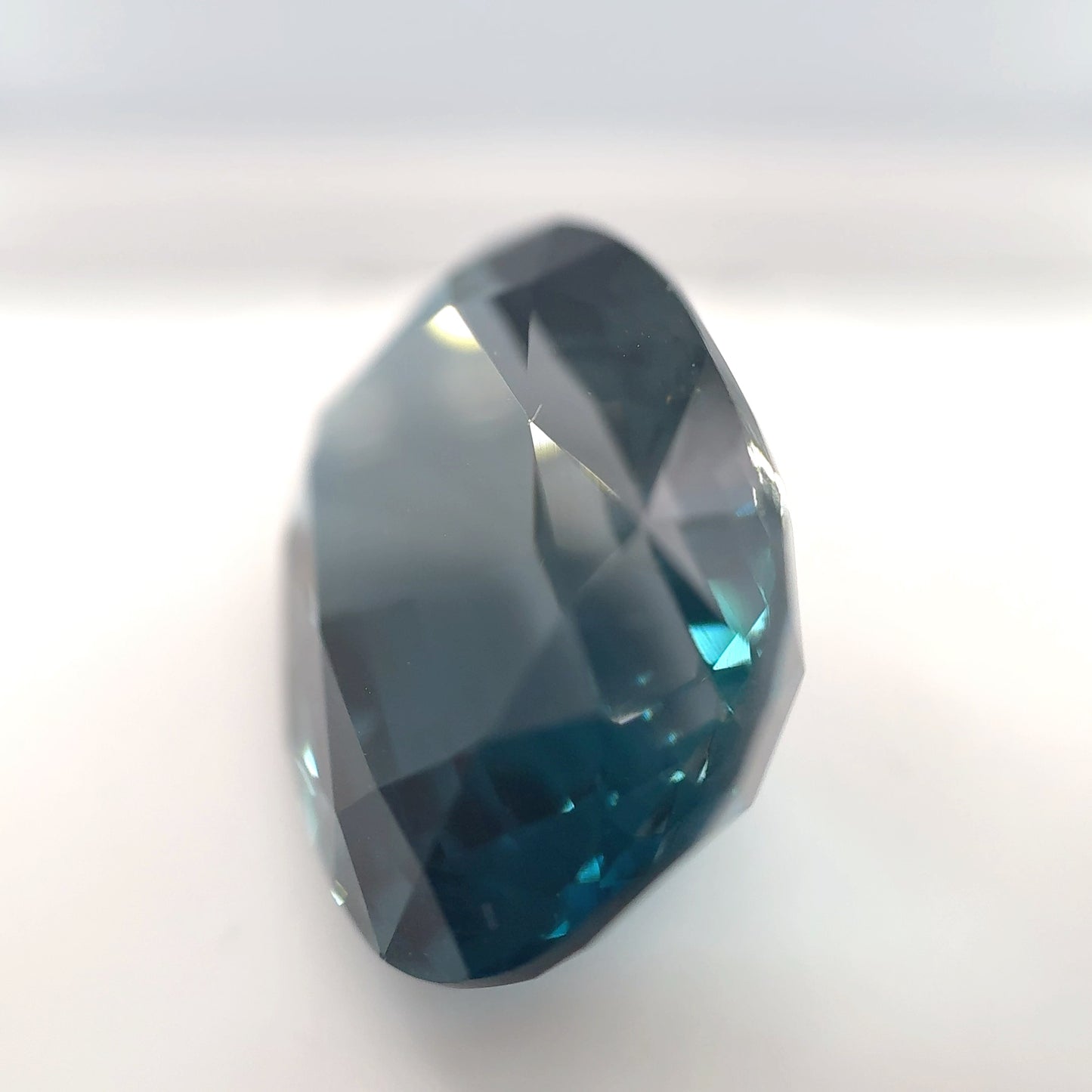 3729-TLB-163 | 38ct London Blue Topaz | 17x23mm