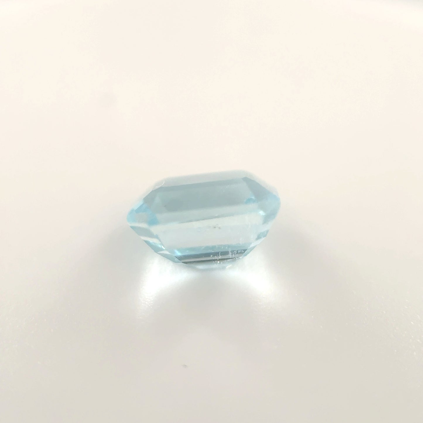 4189-BAQ-10 | 0.95ct Aquamarine | 4.9x6.1mm