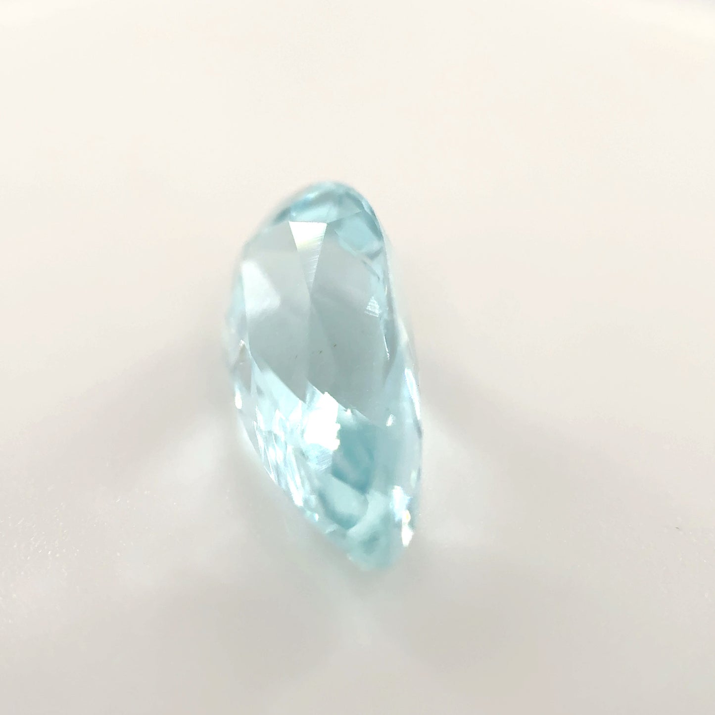 4354-BAQ-53 | 1.65ct Aquamarine | 5.6x11.4mm