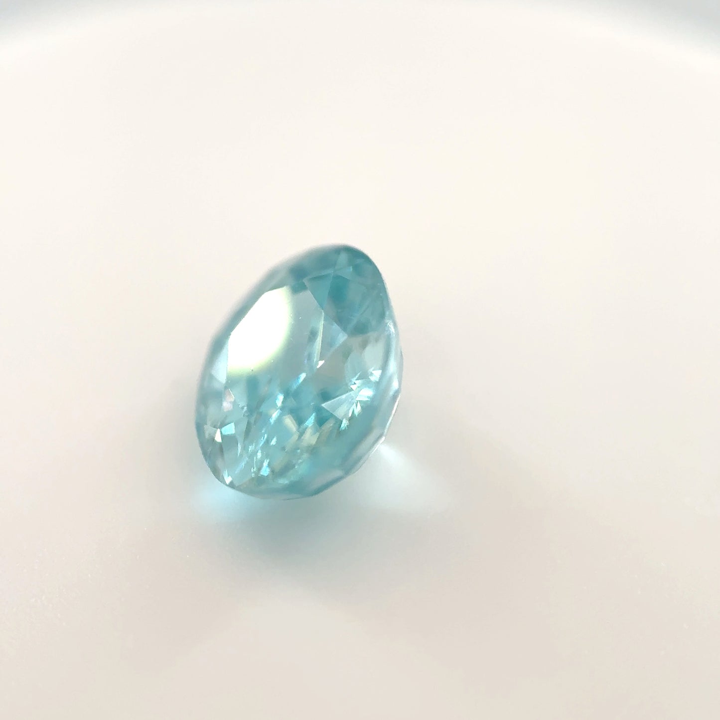 2077-ZR-27 | 2.3ct Zircon | 6.3x8mm