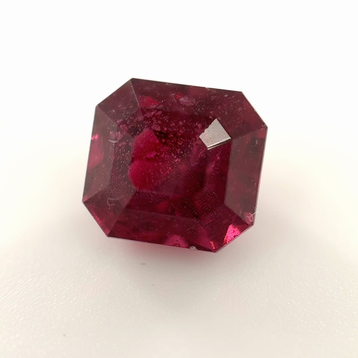 5845-GOT-17 | 3.45ct Tanga Garnet | 7.1x8.6mm