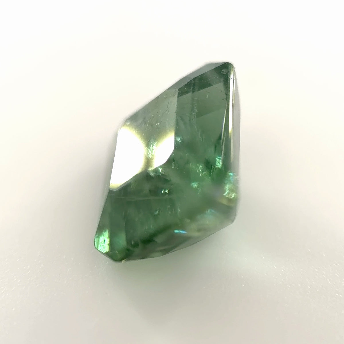 5640-AP-20 | 3.6ct Apatite | 7.8x9mm