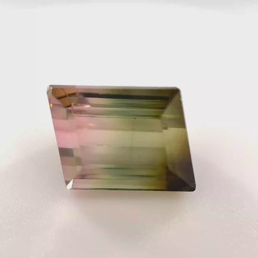 Earth Grown 4.97ct Bi-Color Tourmaline – Untreated Loose Gemstone 9.4x7.7mm